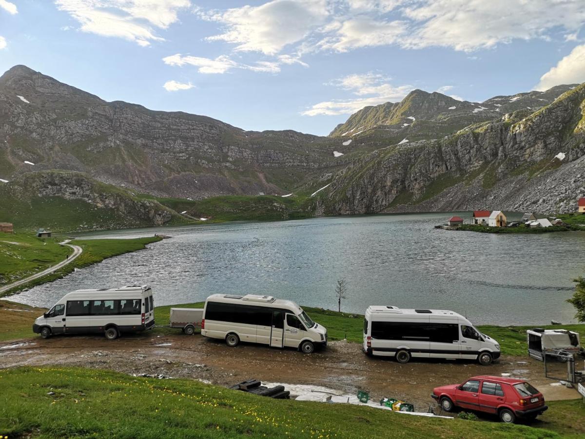 Rural Household Minic - Kapetanovo Jezero Vandrehjem Kolašin Eksteriør billede