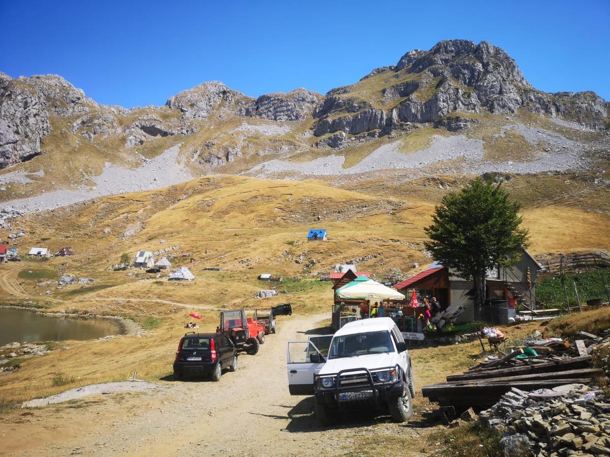 Rural Household Minic - Kapetanovo Jezero Vandrehjem Kolašin Eksteriør billede