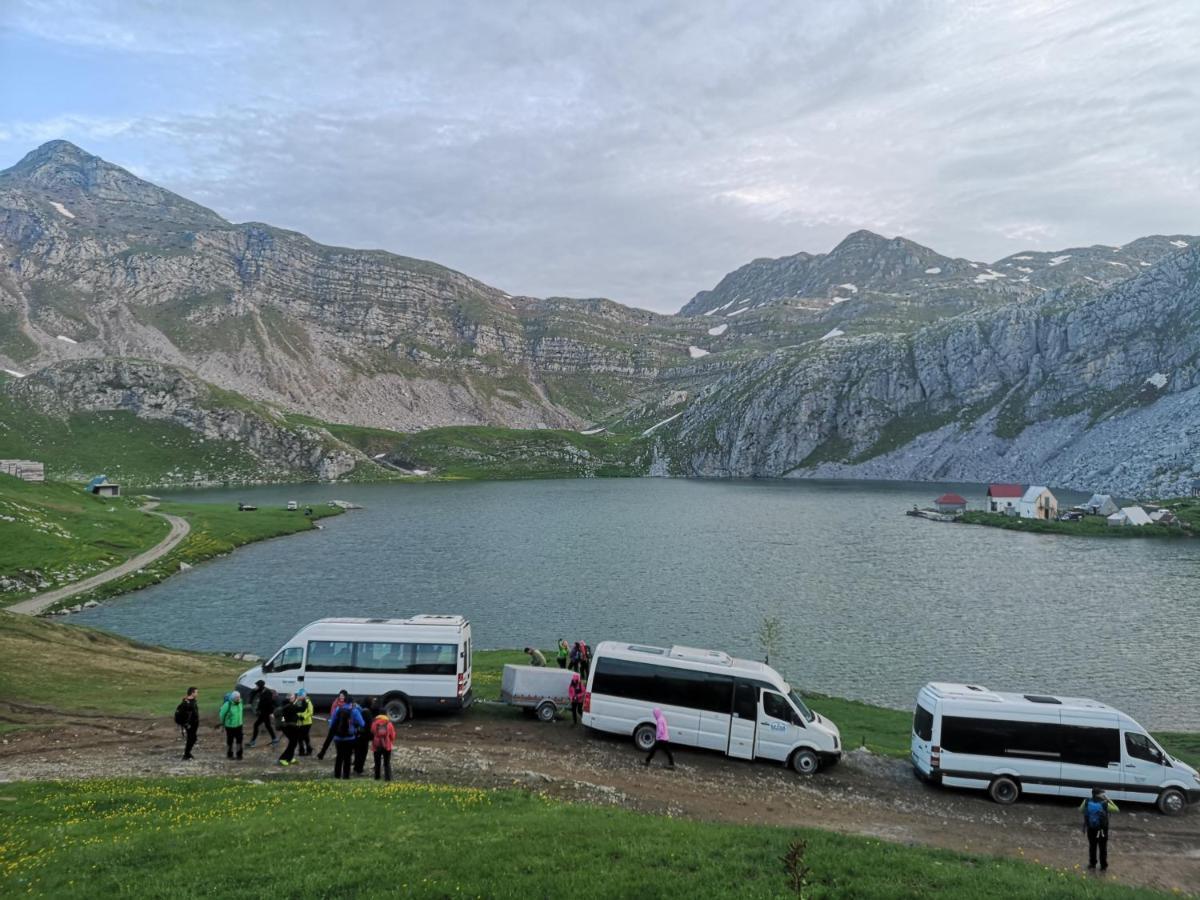 Rural Household Minic - Kapetanovo Jezero Vandrehjem Kolašin Eksteriør billede
