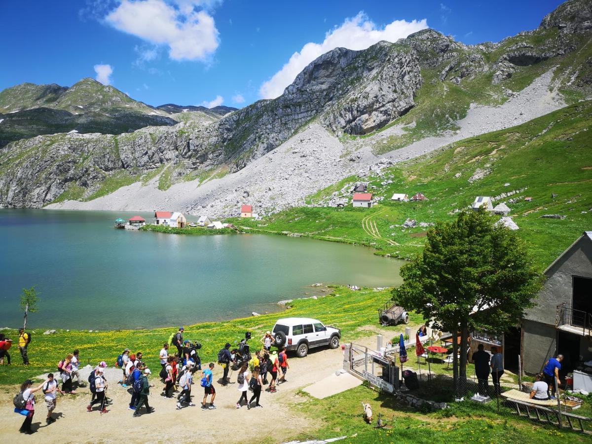 Rural Household Minic - Kapetanovo Jezero Vandrehjem Kolašin Eksteriør billede