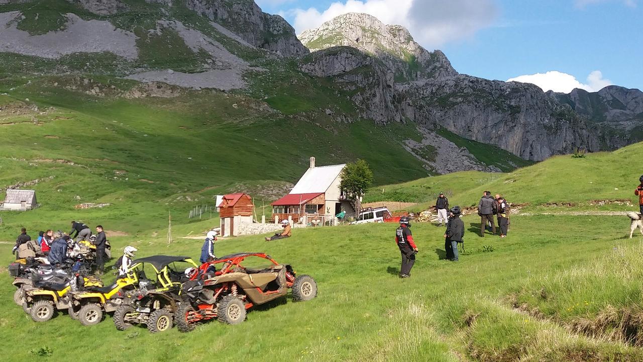 Rural Household Minic - Kapetanovo Jezero Vandrehjem Kolašin Eksteriør billede