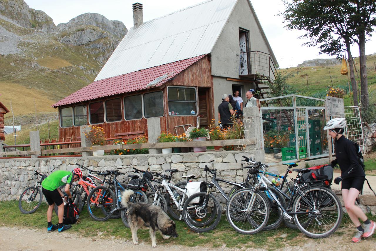 Rural Household Minic - Kapetanovo Jezero Vandrehjem Kolašin Eksteriør billede